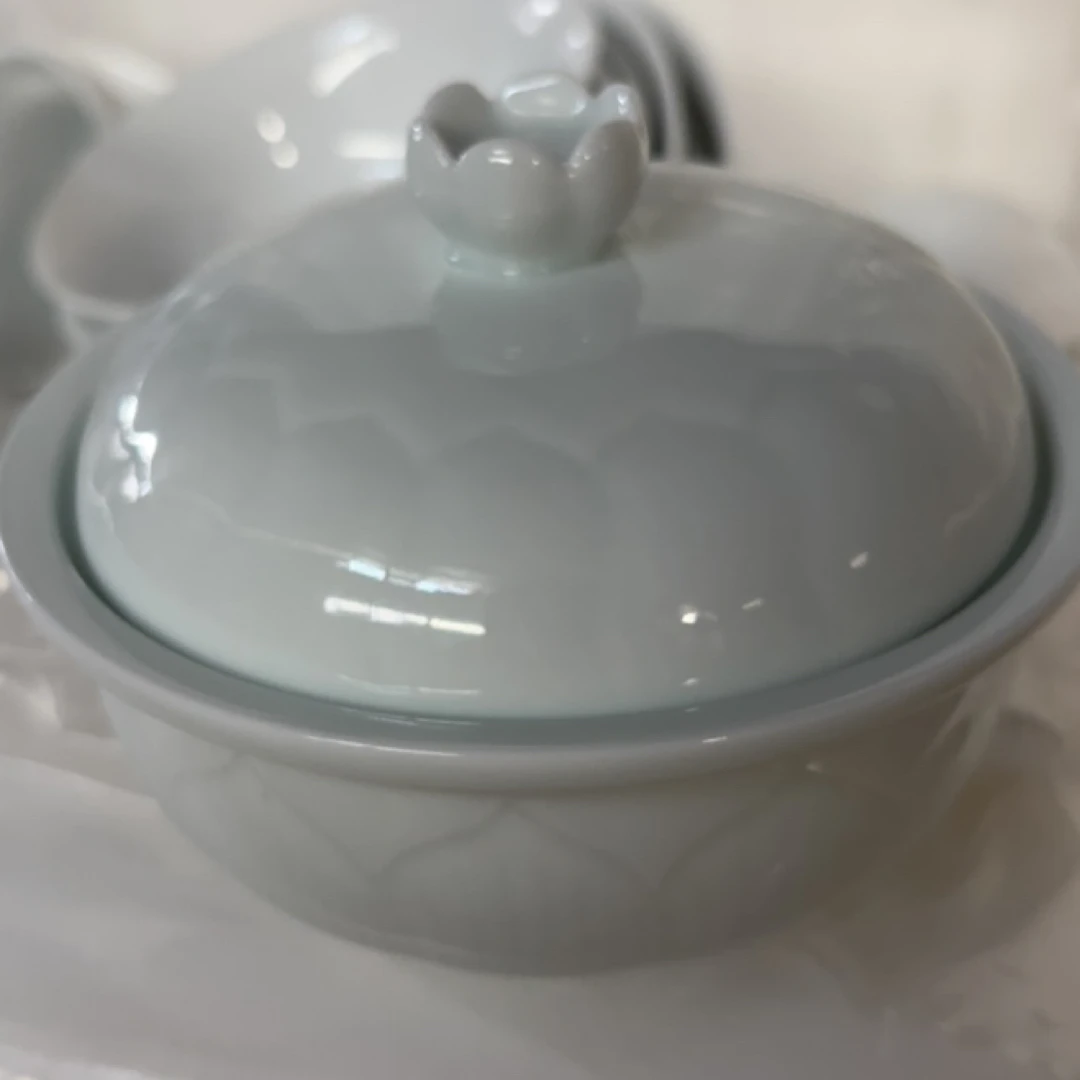 影青莲花炖盅2只（源头工厂）微瑕