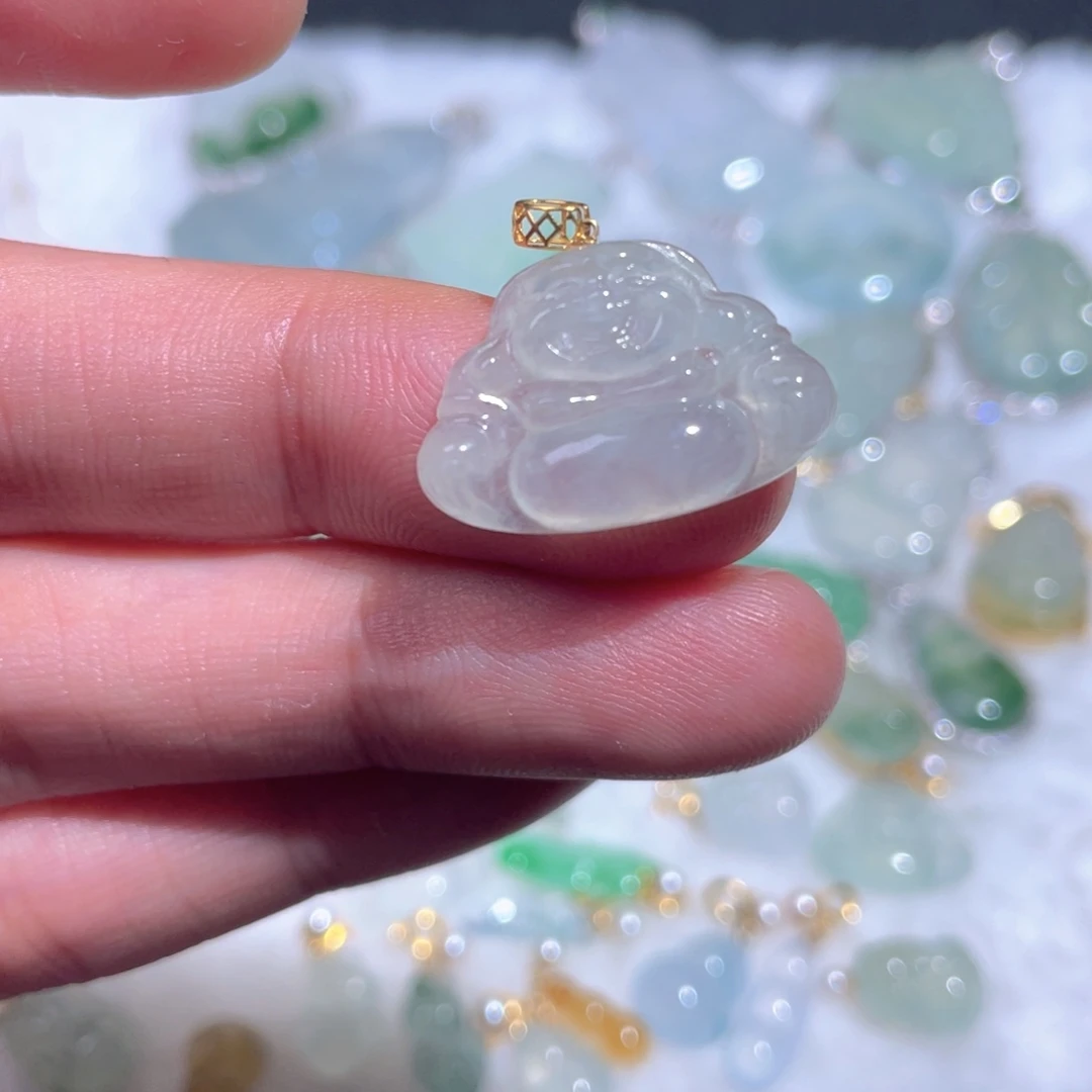 翡翠18K金镶嵌颈饰翡翠