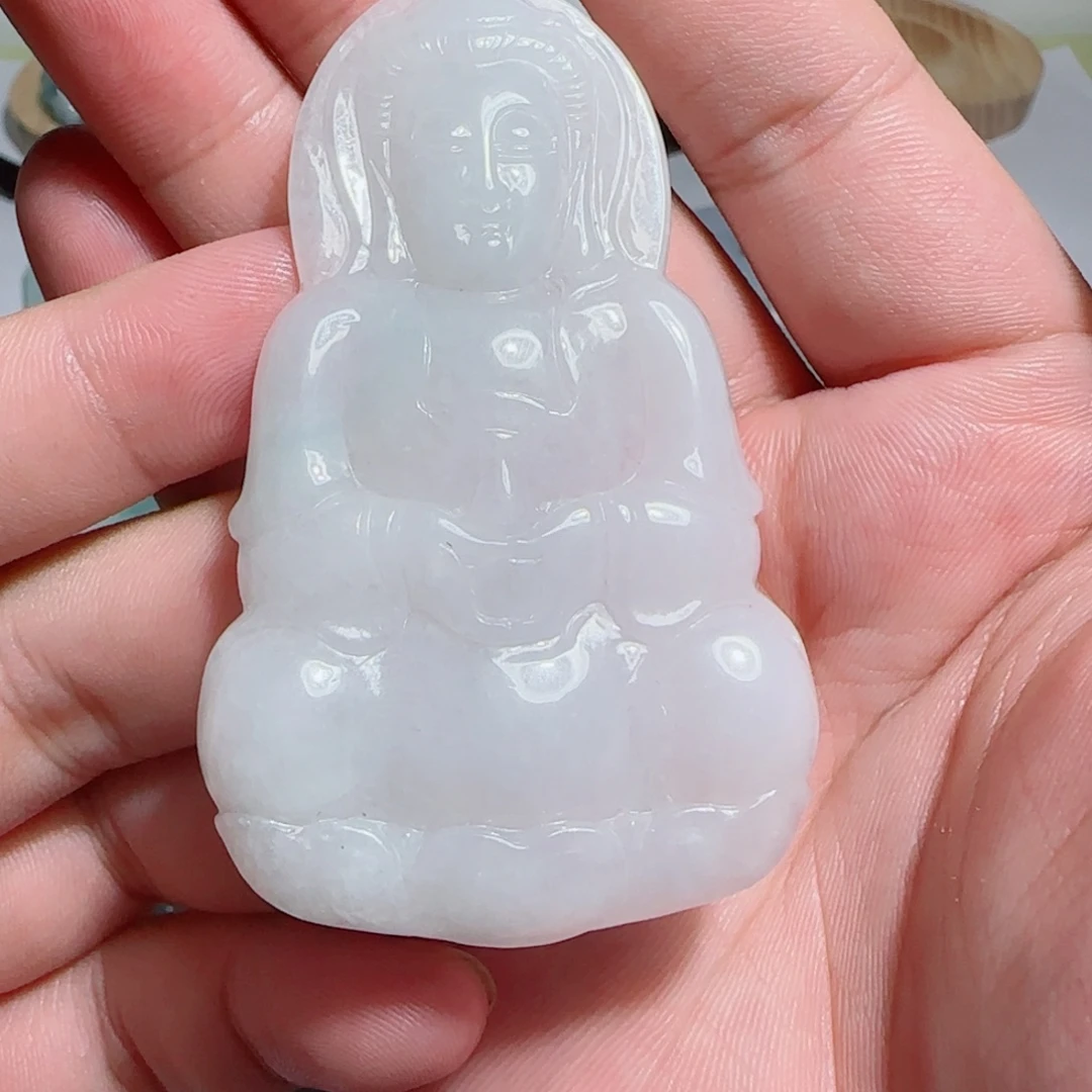 翡翠未镶嵌颈饰观音