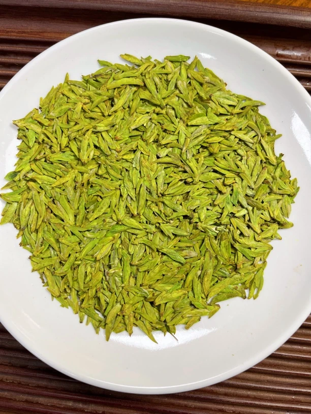 2025头采胖芽龙井（绿茶）