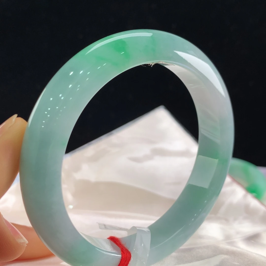 翡翠手镯未镶嵌111-0045