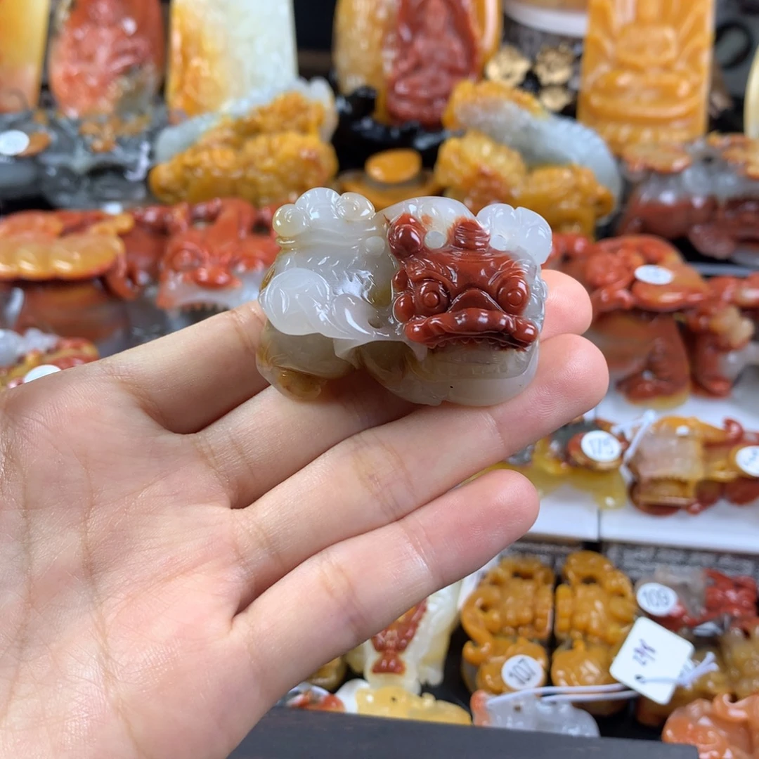 石英质玉（黄龙玉）未镶嵌挂件