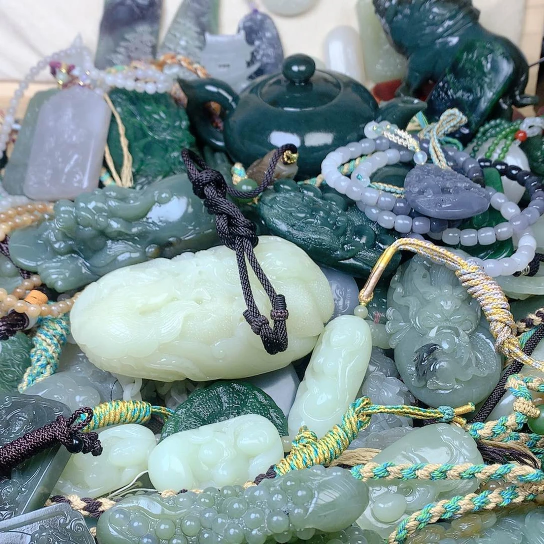 和田玉未镶嵌颈饰