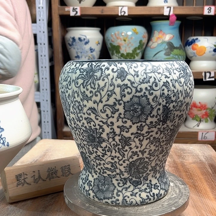 陶鱼尾复古青花陶瓷