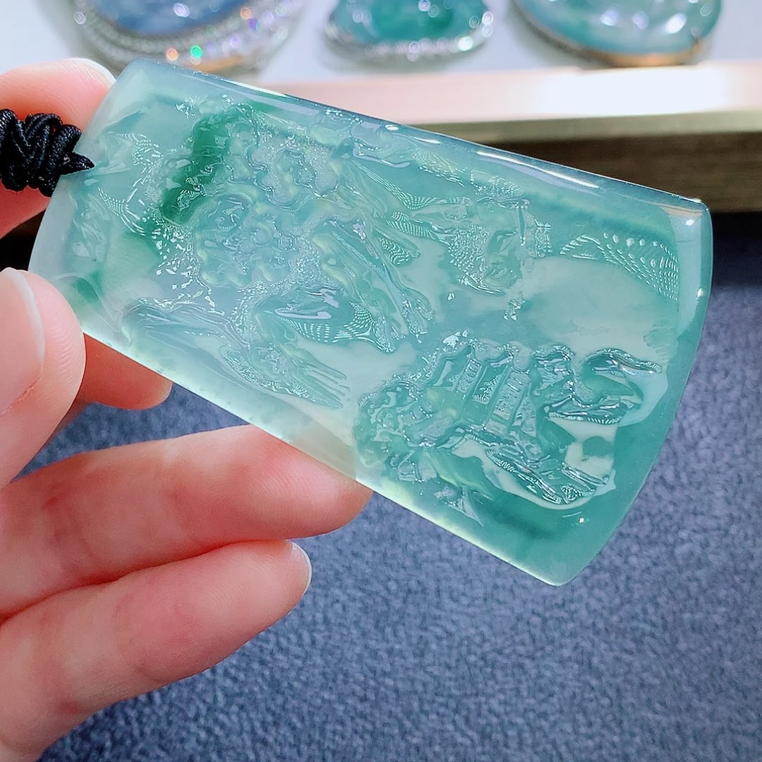 翡翠未镶嵌颈饰翡翠