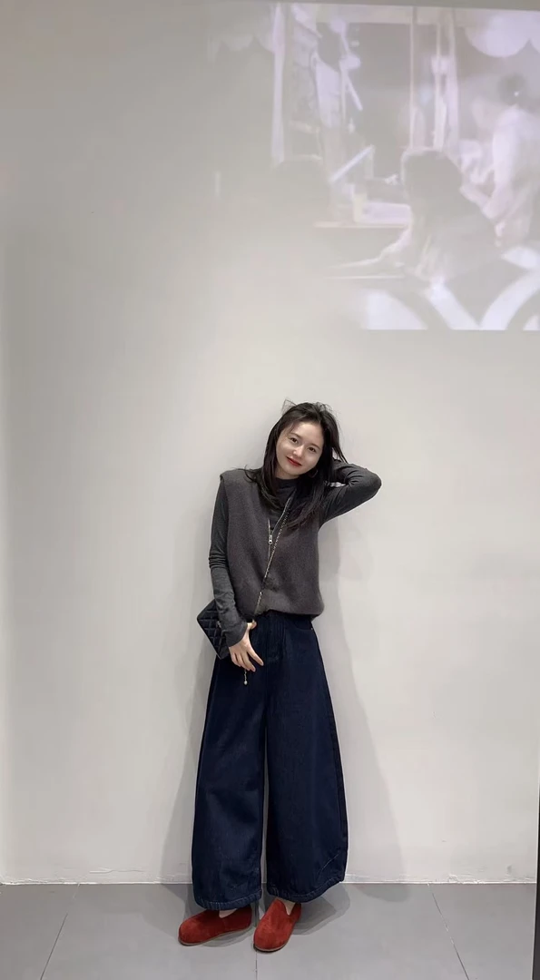 2025秋季新款灰色针织马甲女叠穿打底衫设计感显瘦休闲裤三件套