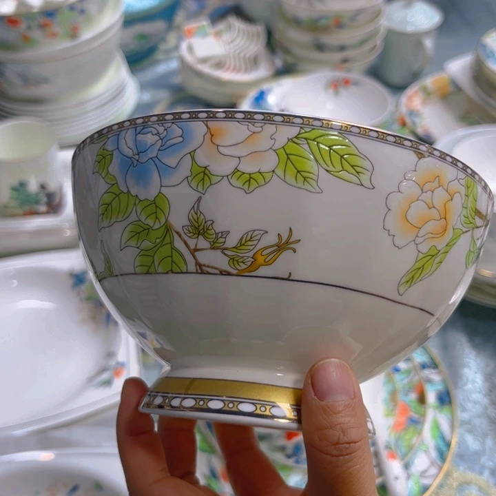 瓷片琴瑟六寸面碗二个微瑕