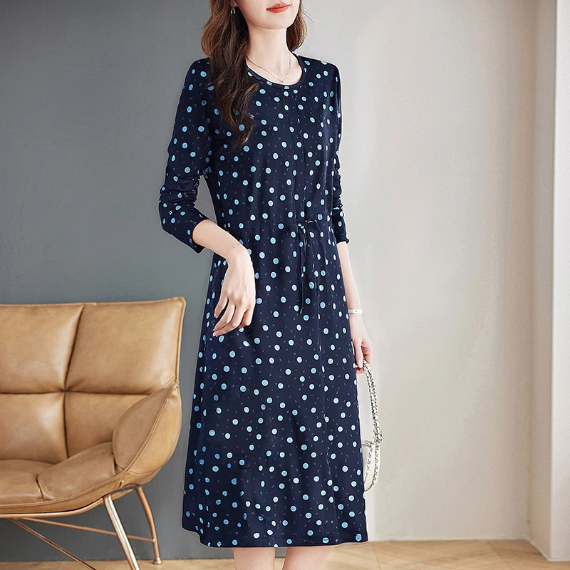 时尚波点长袖连衣裙女秋季2025新款小个子大码裙子收腰显瘦A字裙
