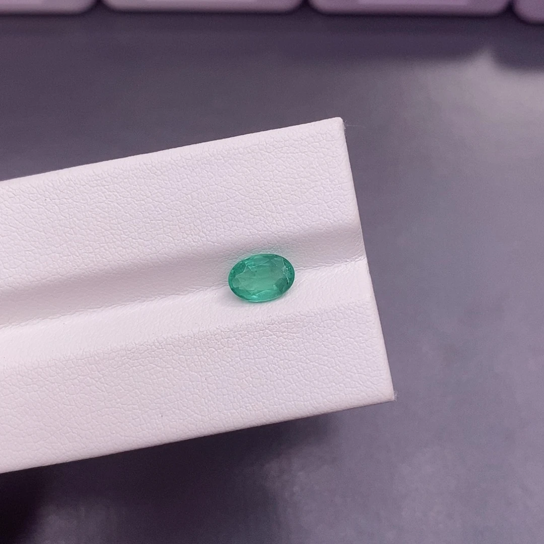 裸石祖母绿0.77克拉