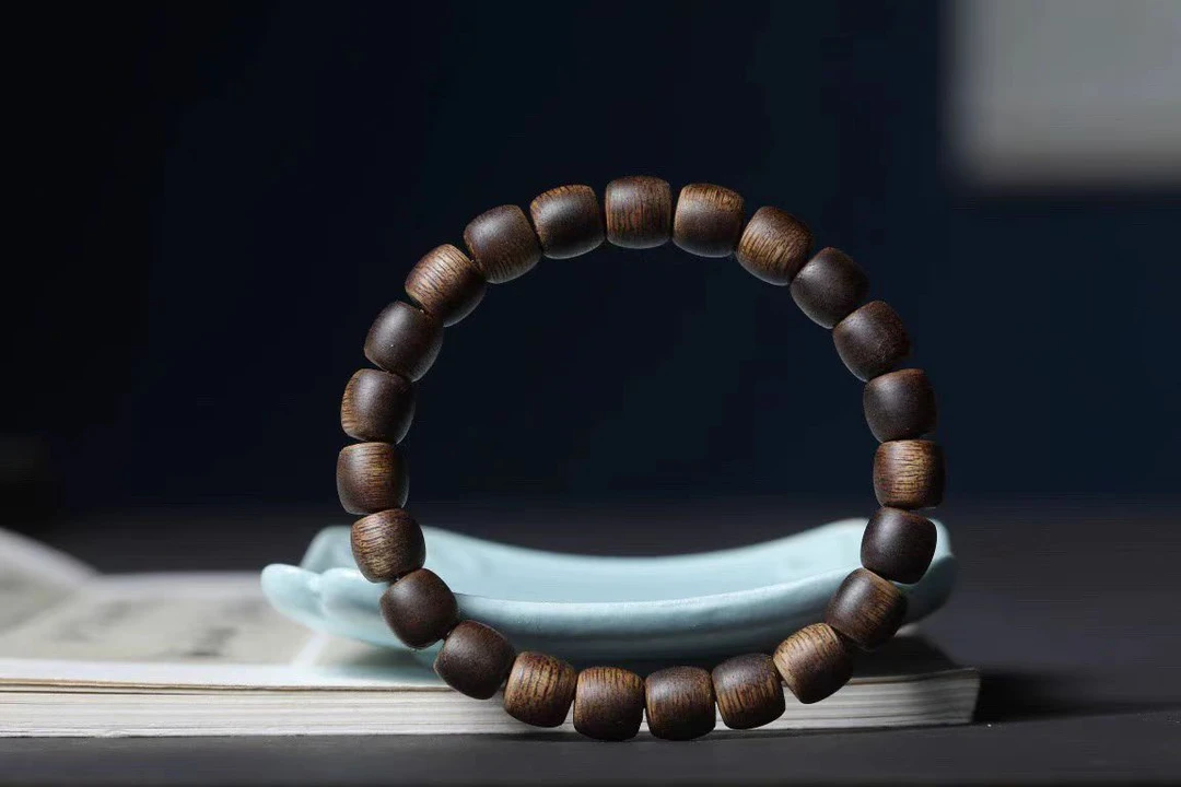 海南天然沉水沉香乌身虫漏白奇楠树心油沉水0.8TD