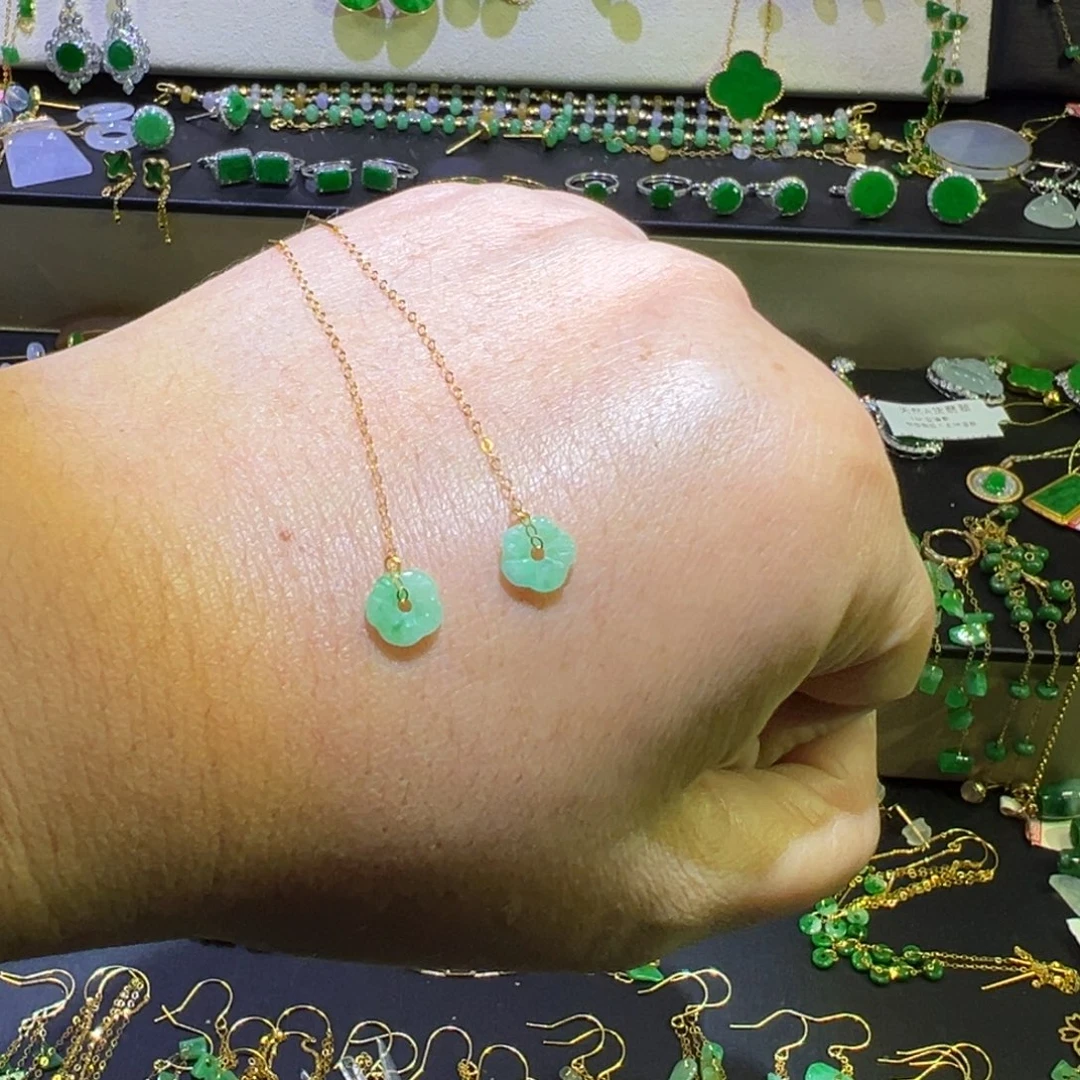 颈饰18K金镶嵌翡翠耳线