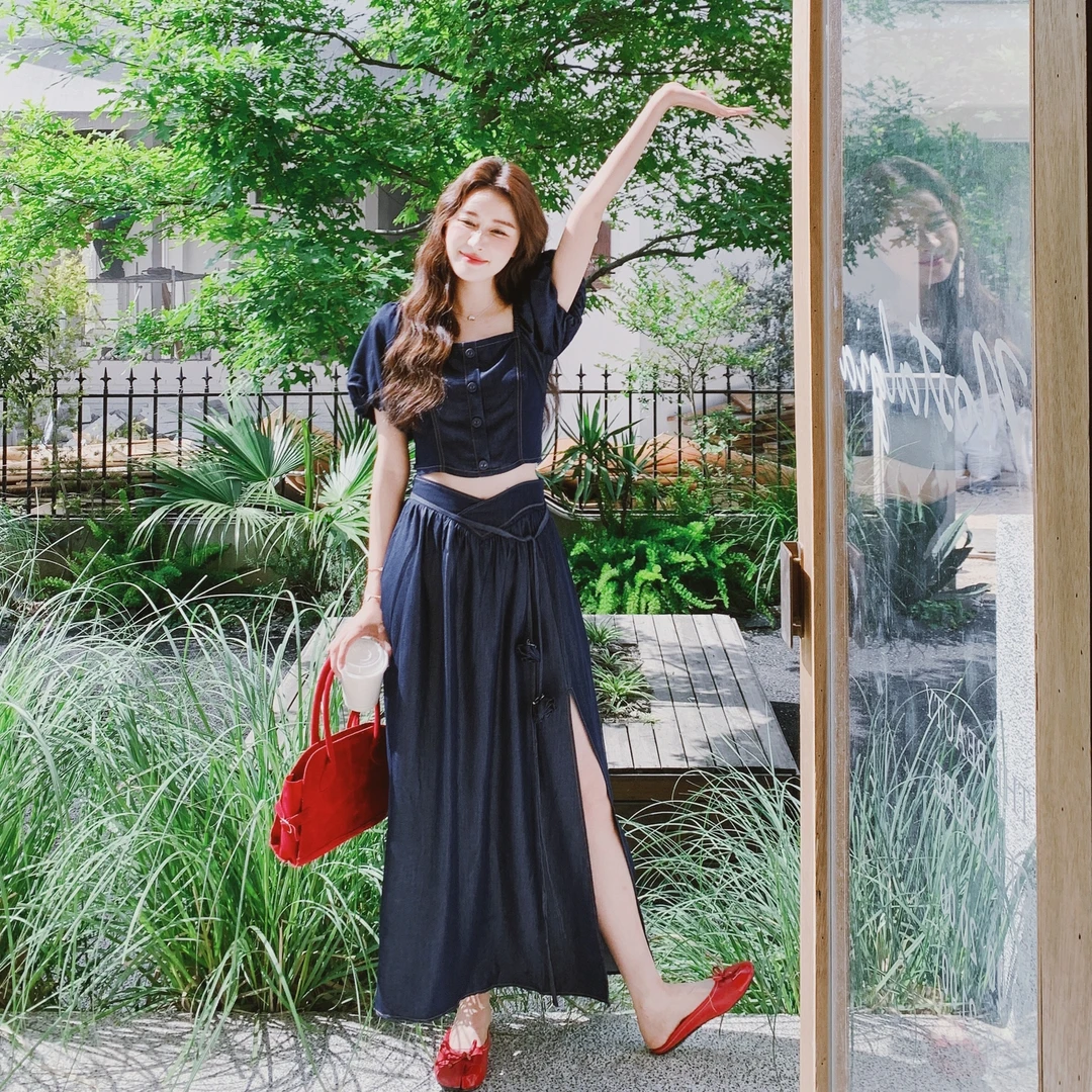 今年流行爆款洋气设计感学院风减龄高级感牛仔短袖半身裙两件套装