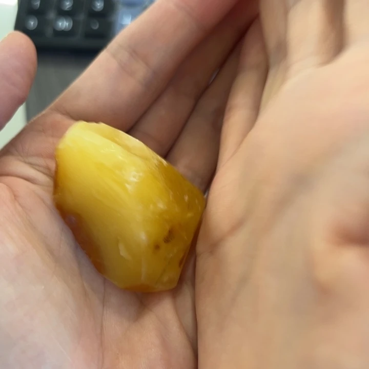 肆***馆定制蜜蜡未镶嵌定制蜜蜡