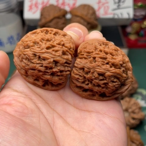 【闪购商品】把件文玩核桃是**阿37全品南疆石