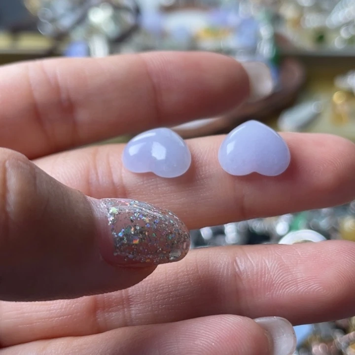 翡翠散珠糖**麻裸石蛋面