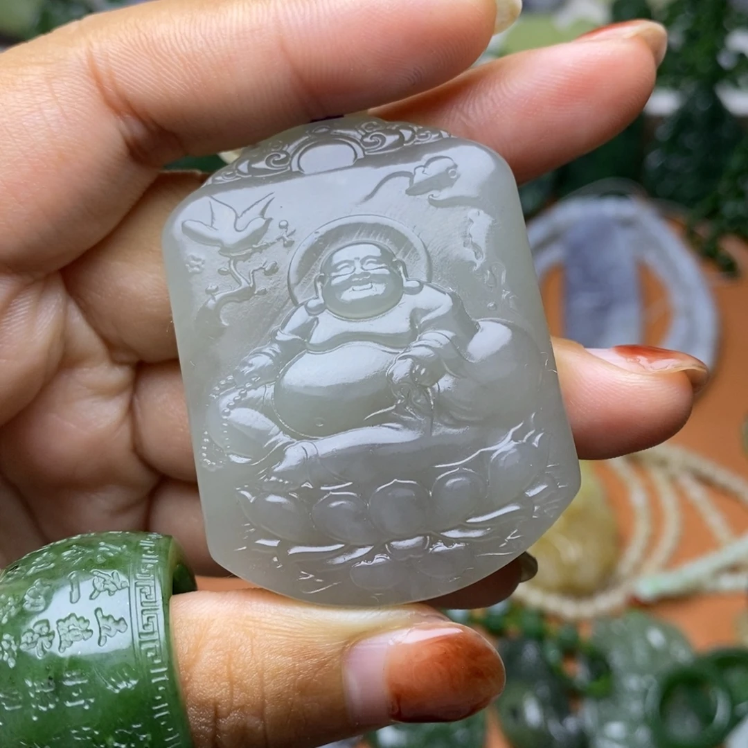 阿***罗和田玉未镶嵌颈饰拍二发一