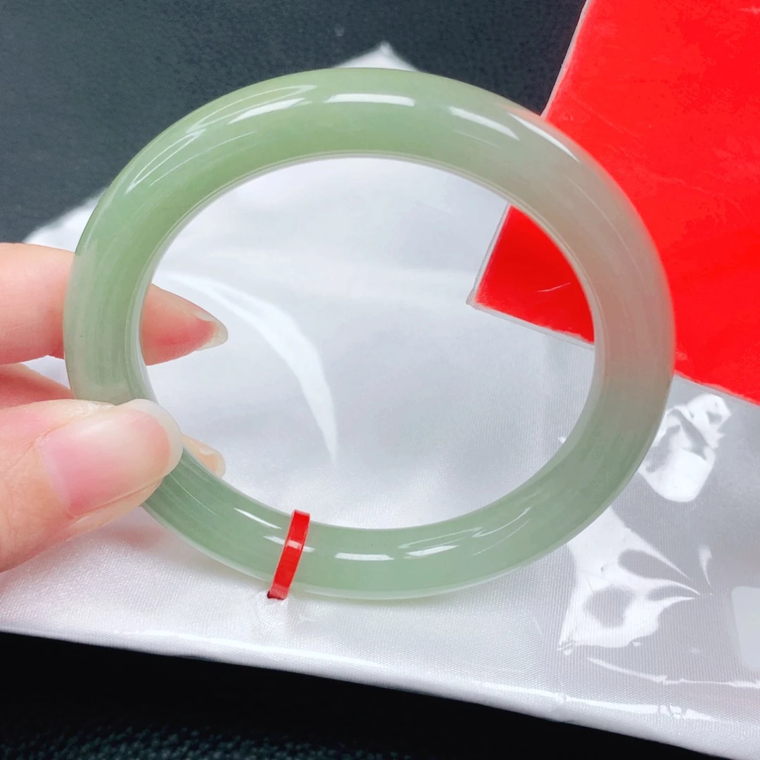 翡翠未镶嵌手镯55圈