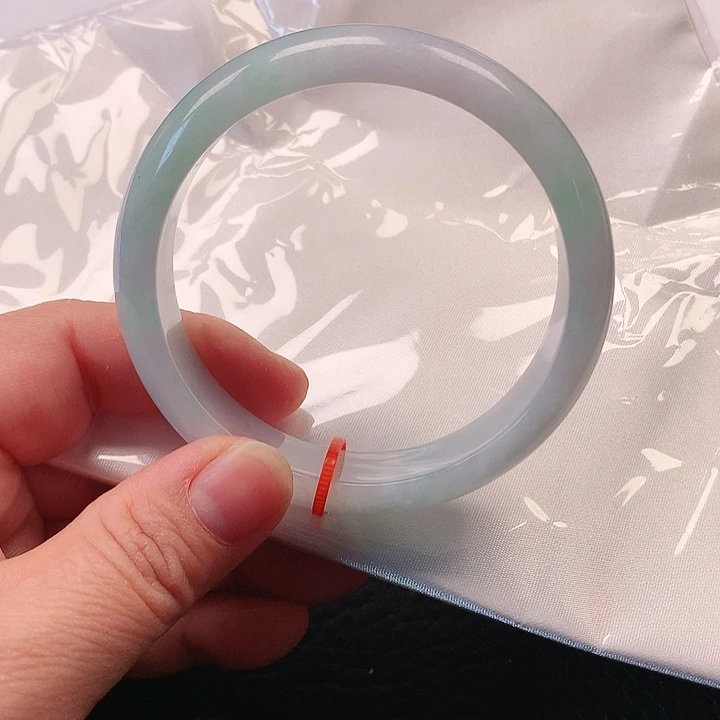 翡翠手镯未镶嵌翡翠060
