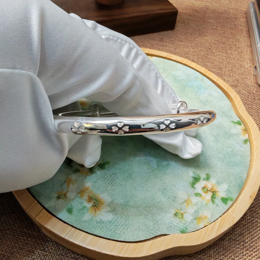 足银手镯 四叶草推拉足银手镯
