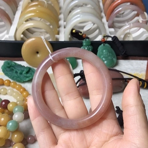 石英质玉未镶嵌手链