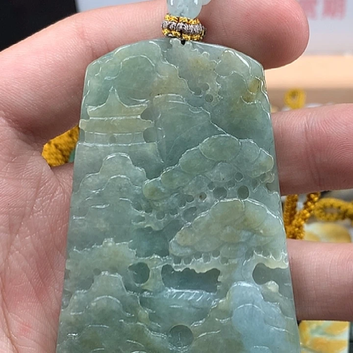 翡翠未镶嵌颈饰天然保真a货