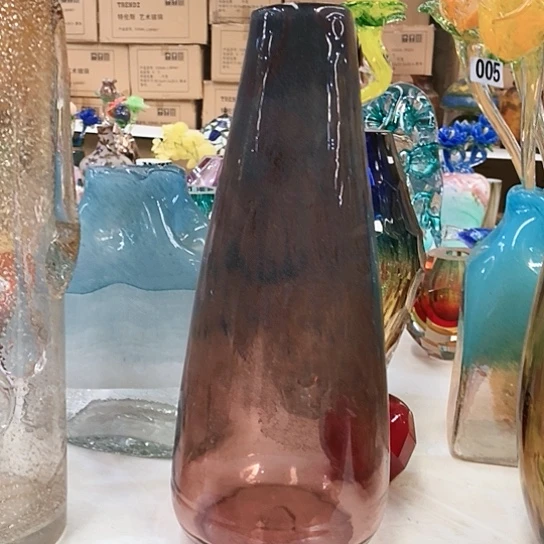 琉璃花瓶高45厘米口径5厘米