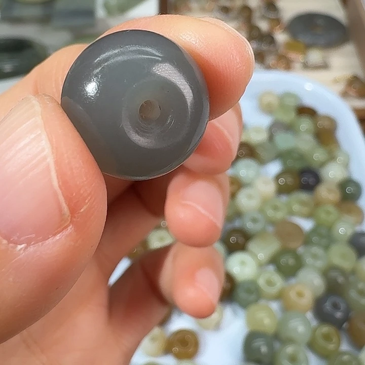 和田玉（糖玉）未镶嵌颈饰54