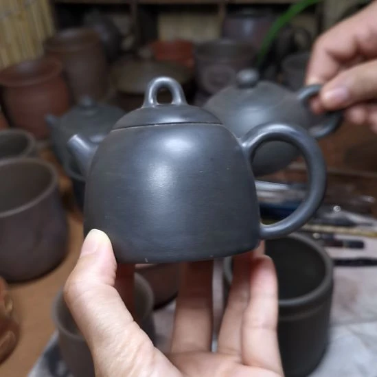 广西钦州坭兴陶茶壶