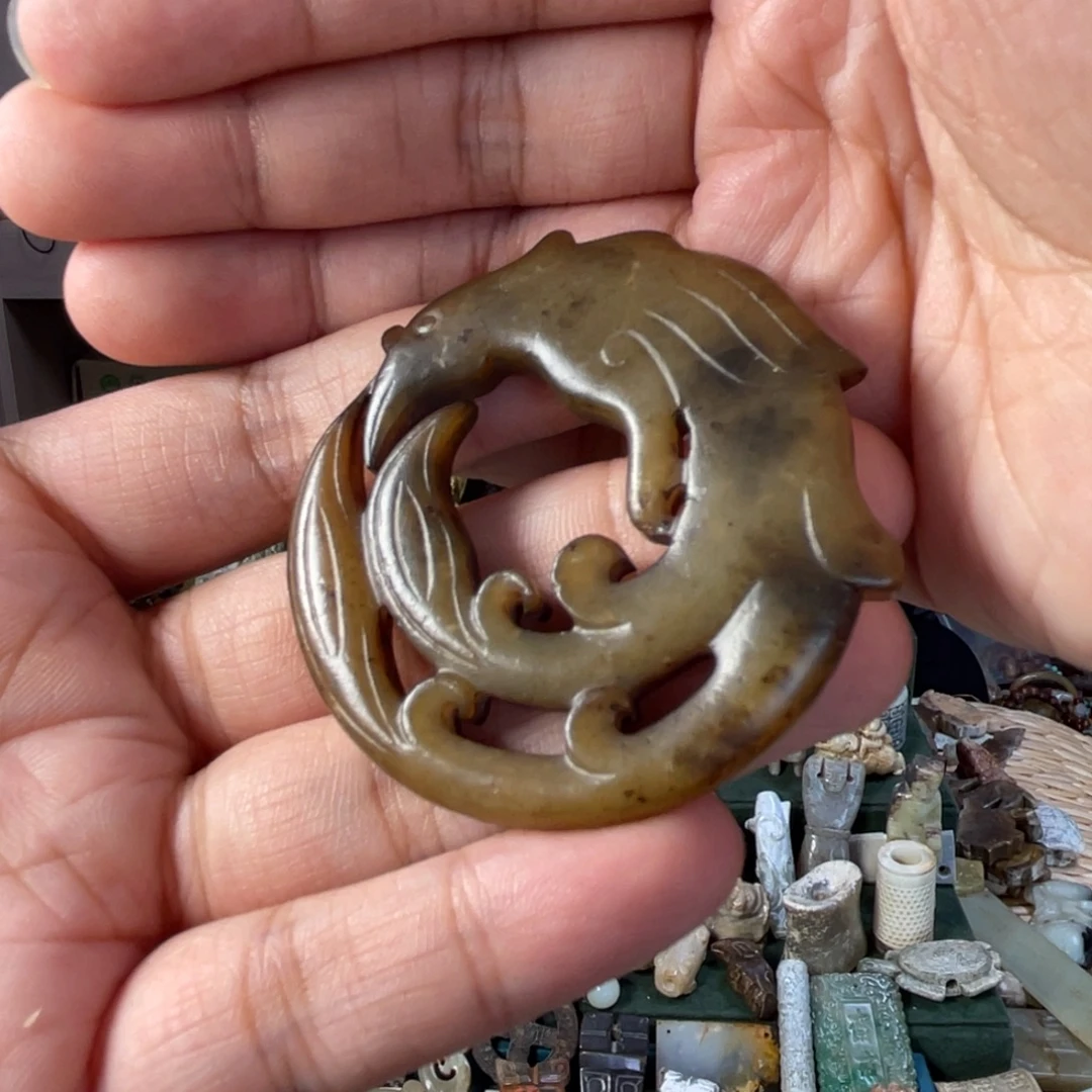 金***赤和田玉未镶嵌颈饰