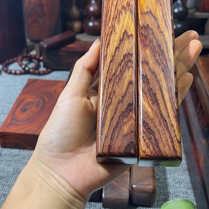 柢***微凹黄檀对镇一对
