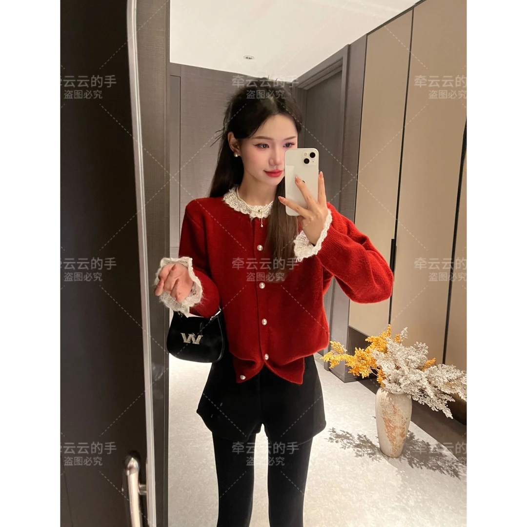 L & L 云云【温莎小姐】蕾丝拼接珍珠扣毛衣开衫外套