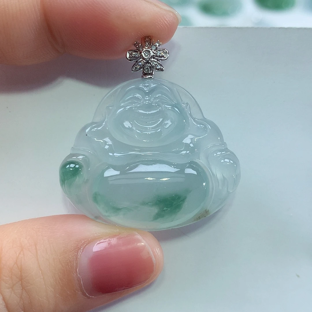 翡翠18K金镶嵌颈饰佛公