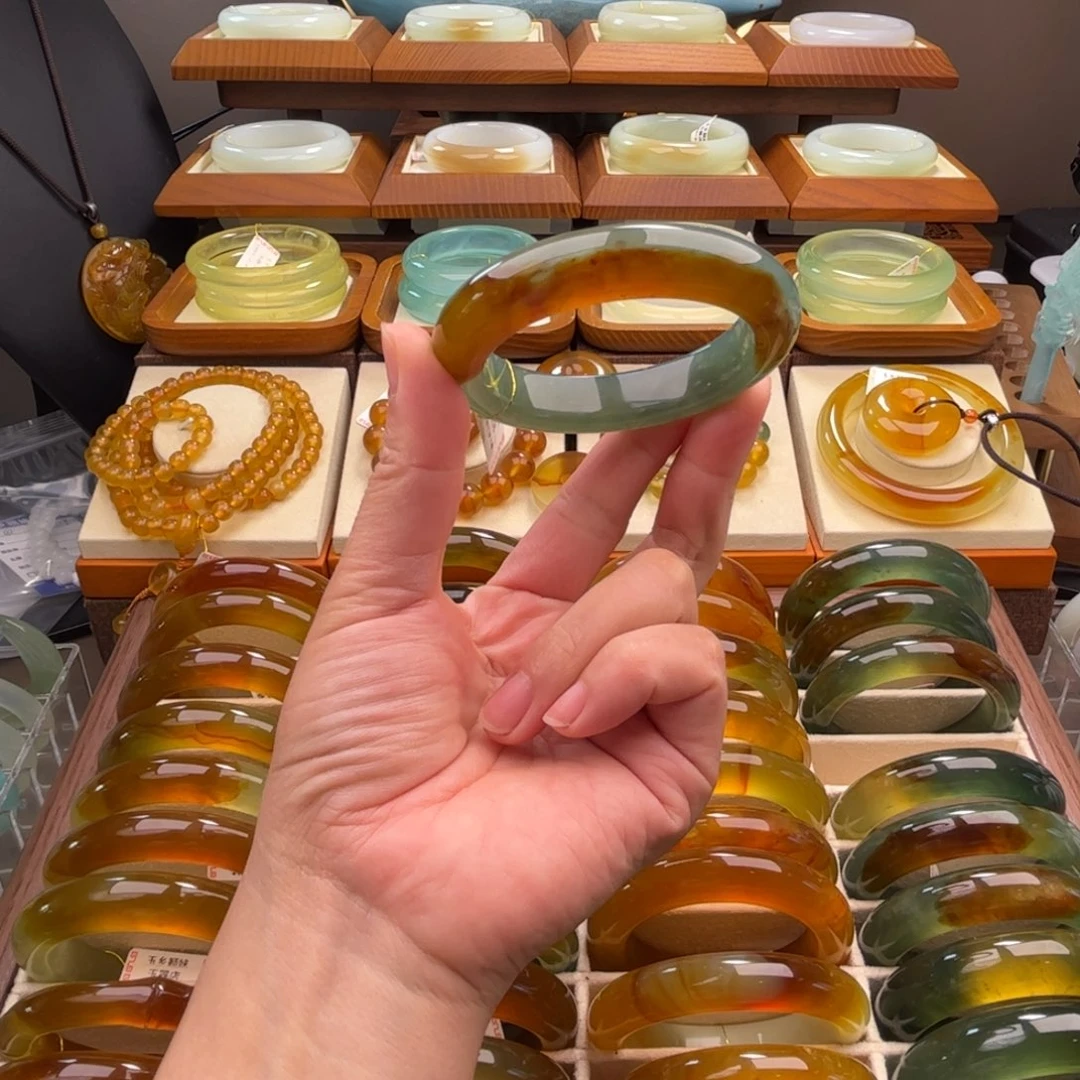 蛇纹石玉未镶嵌手镯56