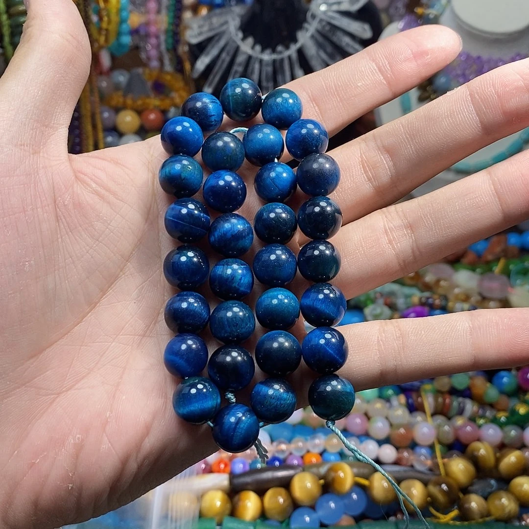 石英质玉未镶嵌，A品宝蓝虎12mm，