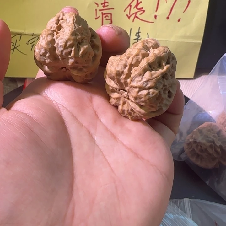 春***）桃核吊坠蛤蟆头核桃文玩