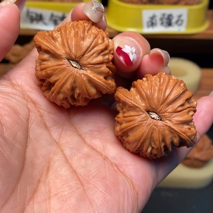 不***狗文玩核桃吊坠39全品正磨