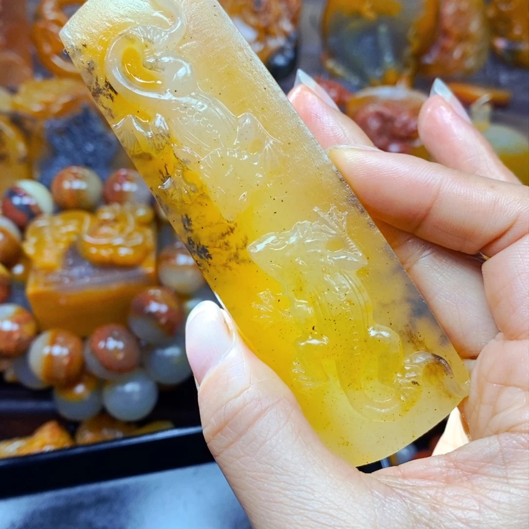 未镶嵌石英质玉（黄龙玉）吊坠(不含链)