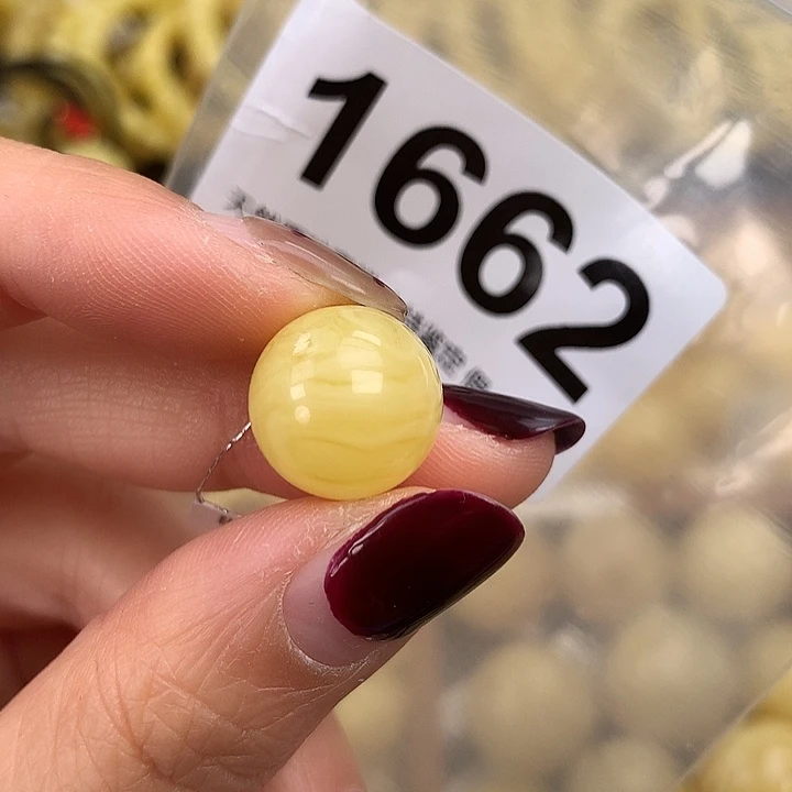 蜜蜡未镶嵌珠宝奇石14