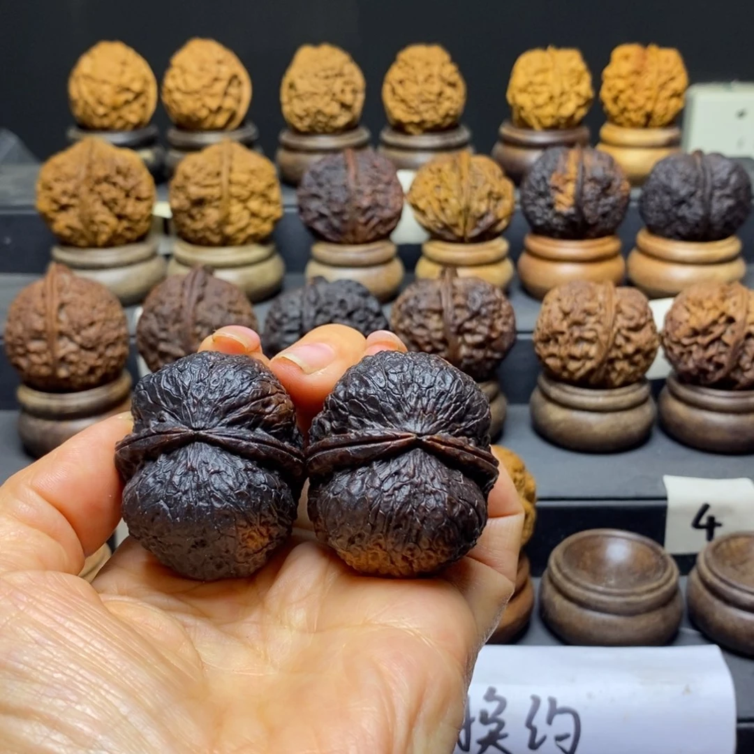 文玩核桃吊坠秦权43