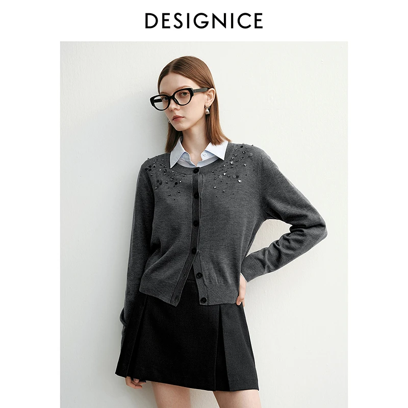 迪赛尼斯2025春新款时尚百搭气质通勤格雷系灰色开衫圆领针织衫