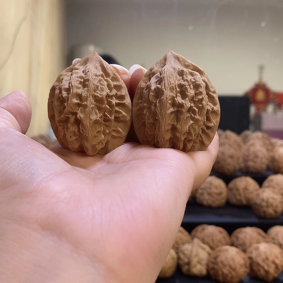 把件文玩核桃37野生鸡心