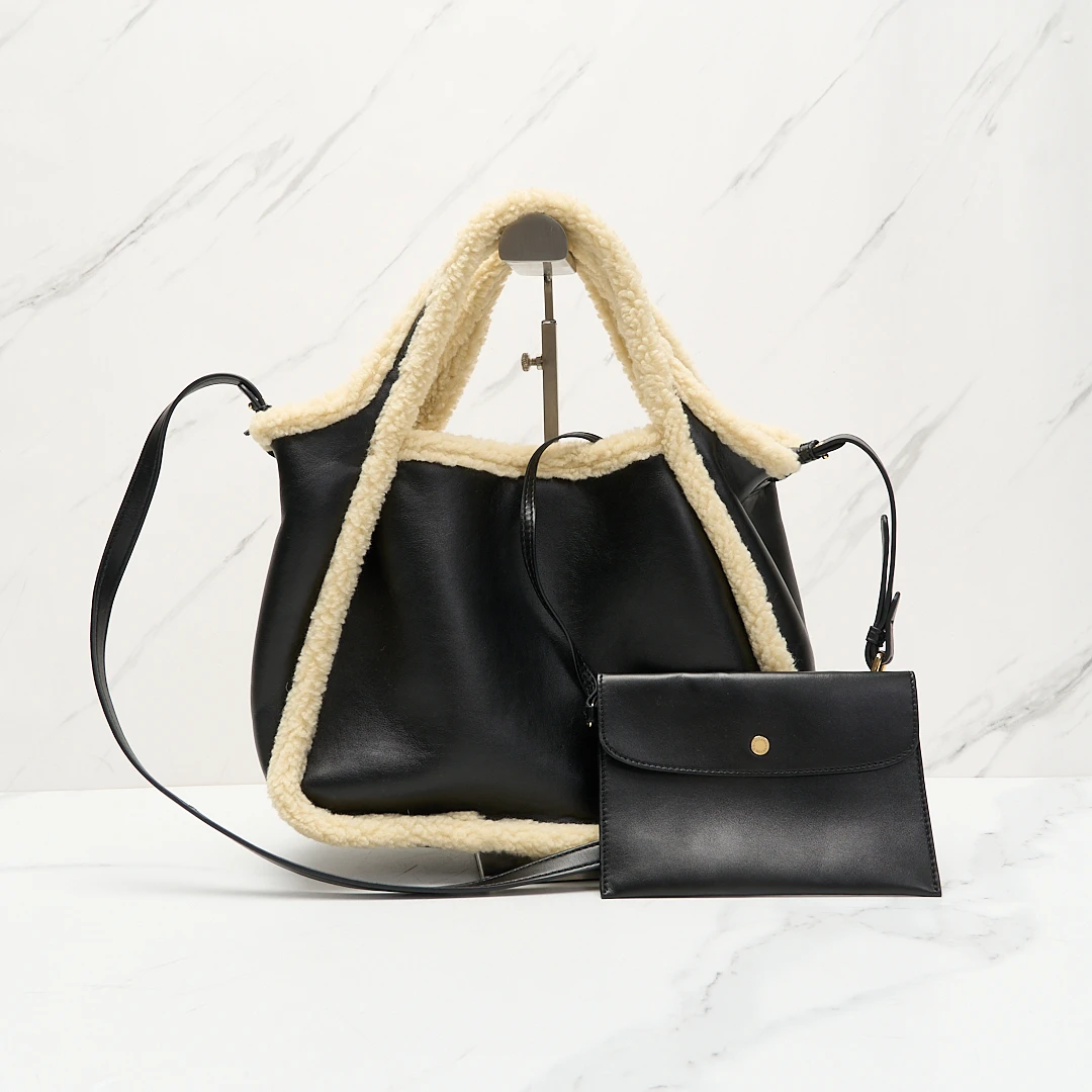 全新未使用/Stella Mccartney经典羊羔毛拼接斜挎包SMGB00390