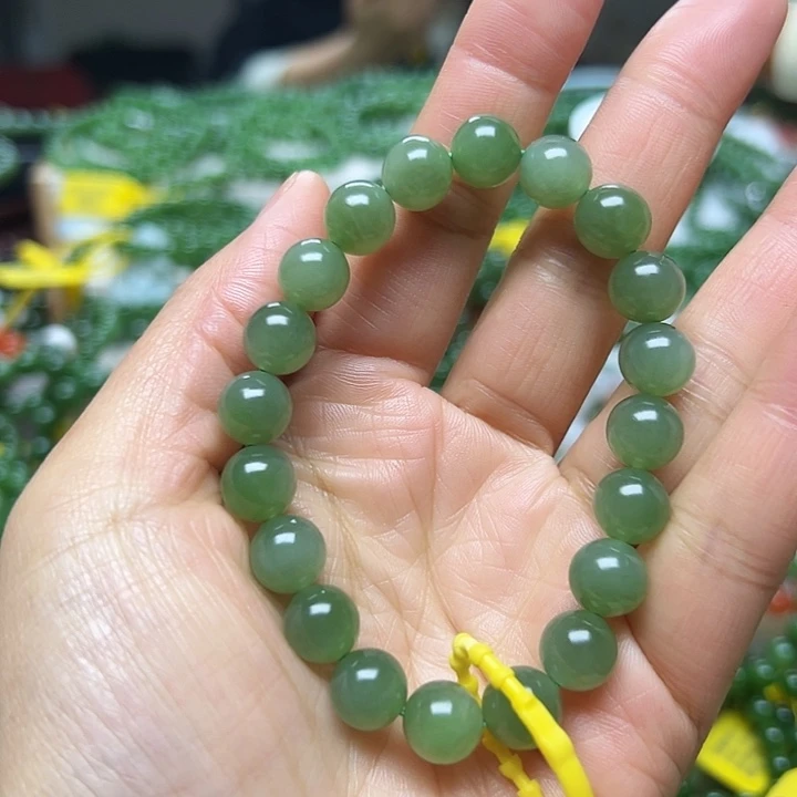 和田玉（碧玉）未镶嵌手链