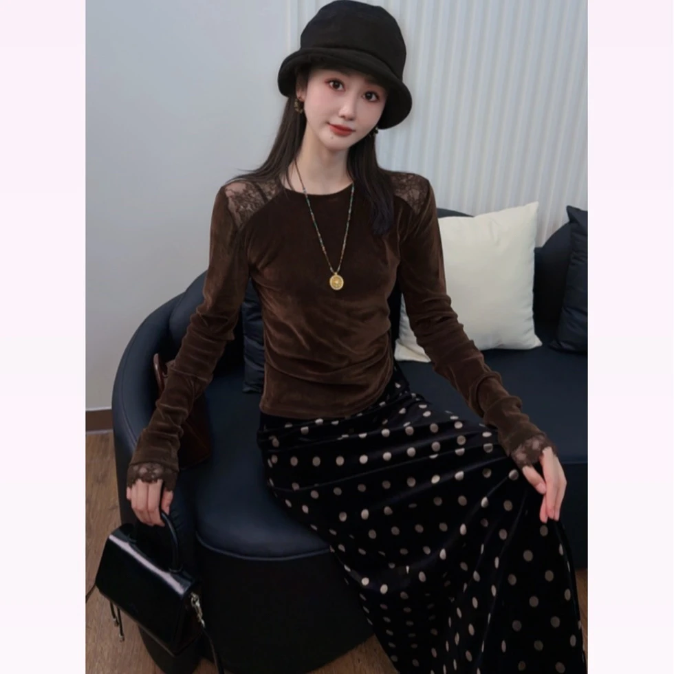 【原创货订制款】双肩后背镂空蕾丝拼接圆领皱褶修身性感丝绒小衫