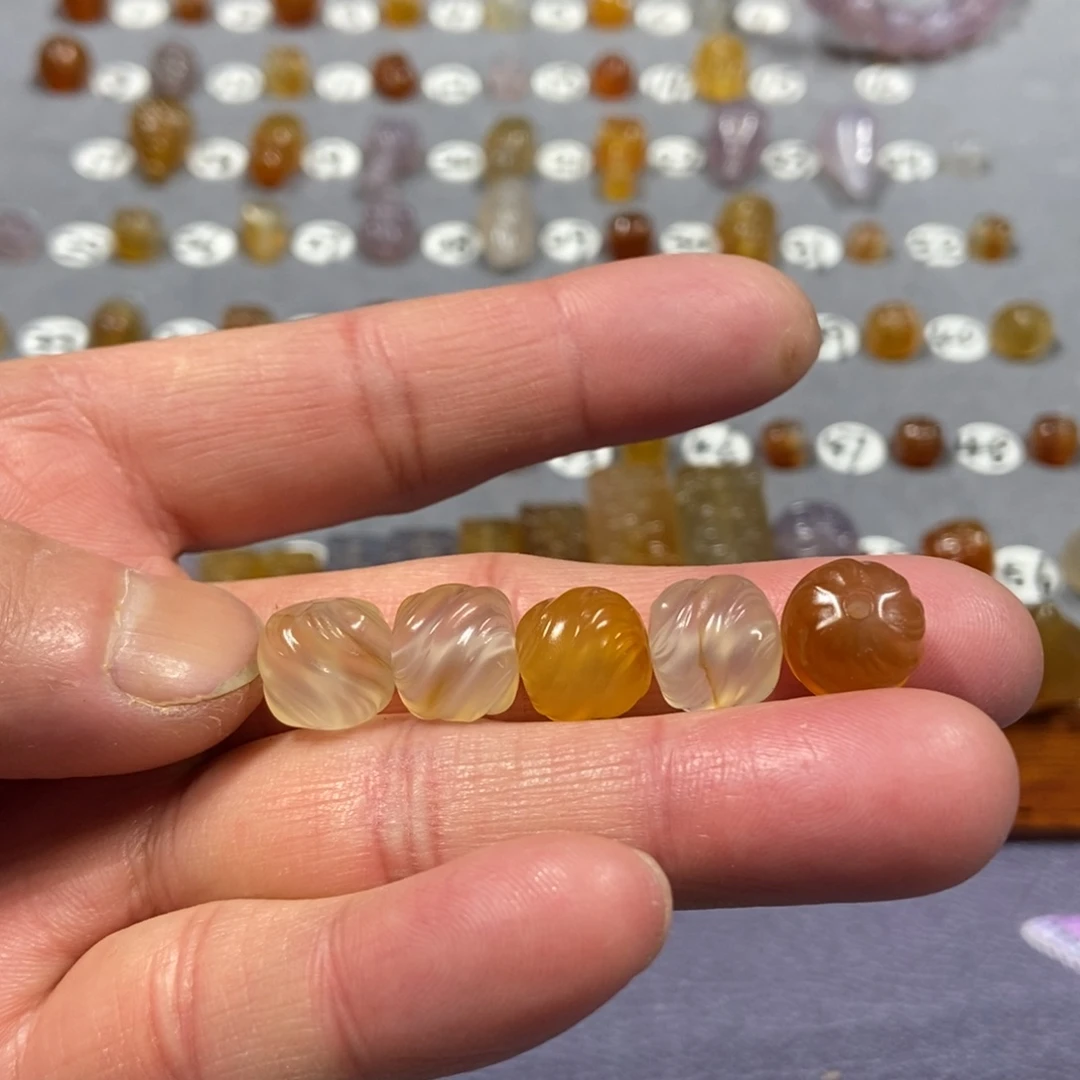 鸥***果玛瑙/玉髓合金颈饰珠