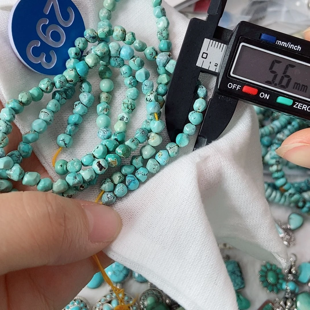 未镶嵌绿松石珠宝奇石