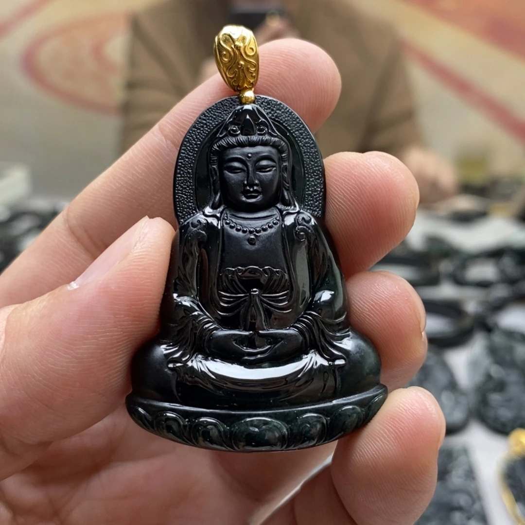 翡翠18K金镶嵌颈饰观音