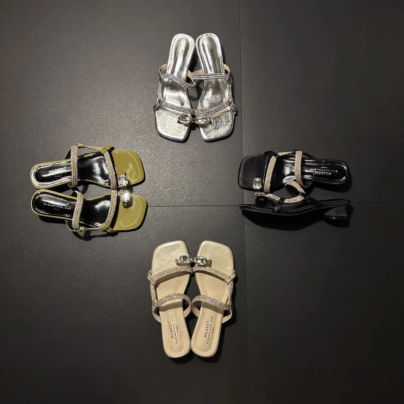 2025夏新款水钻低跟时尚休闲性感潮流简约百搭方头一字拖