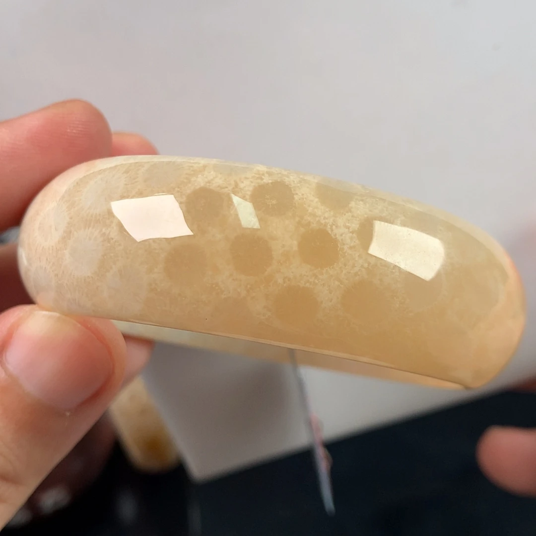 【闪购商品】硅化珊瑚（珊瑚玉）手镯未镶嵌（32号）56圈冰润！