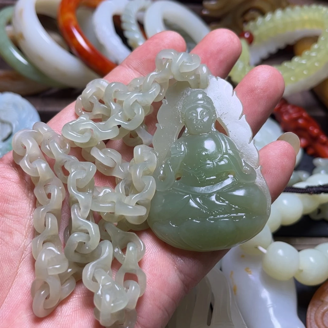 和田玉未镶嵌颈饰